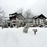Pinewood Ang Apartment, Semiramida Hills *