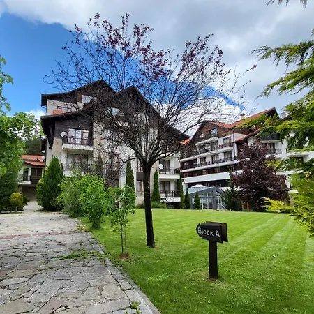 Appartamento Pinewood Ang Apartment, Semiramida Hills *